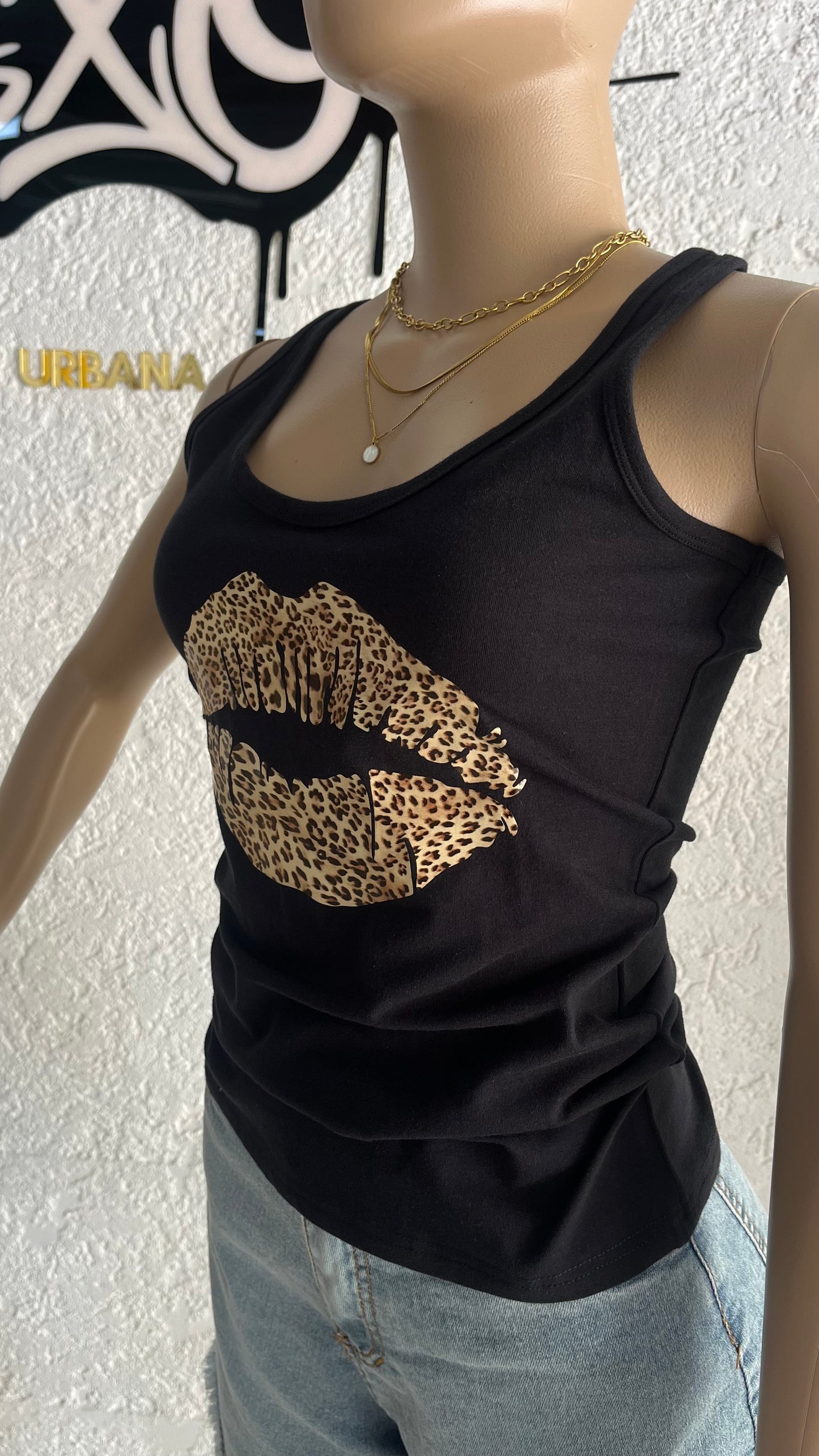 “Lip Tank Top”- Nexo