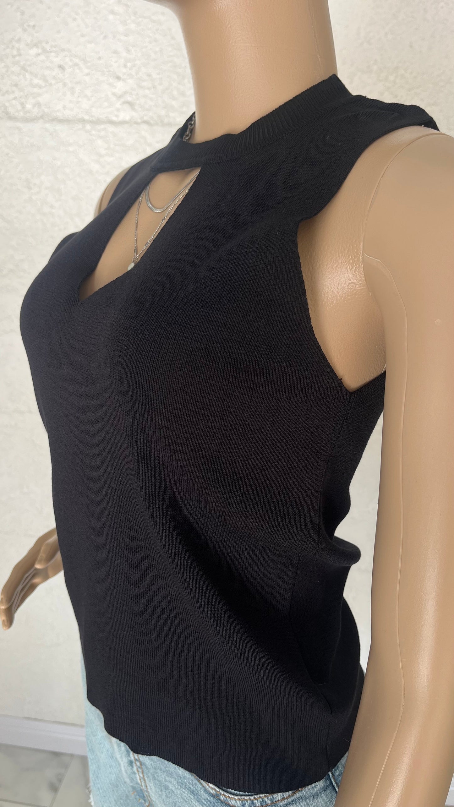 Knit Cut Elegance
