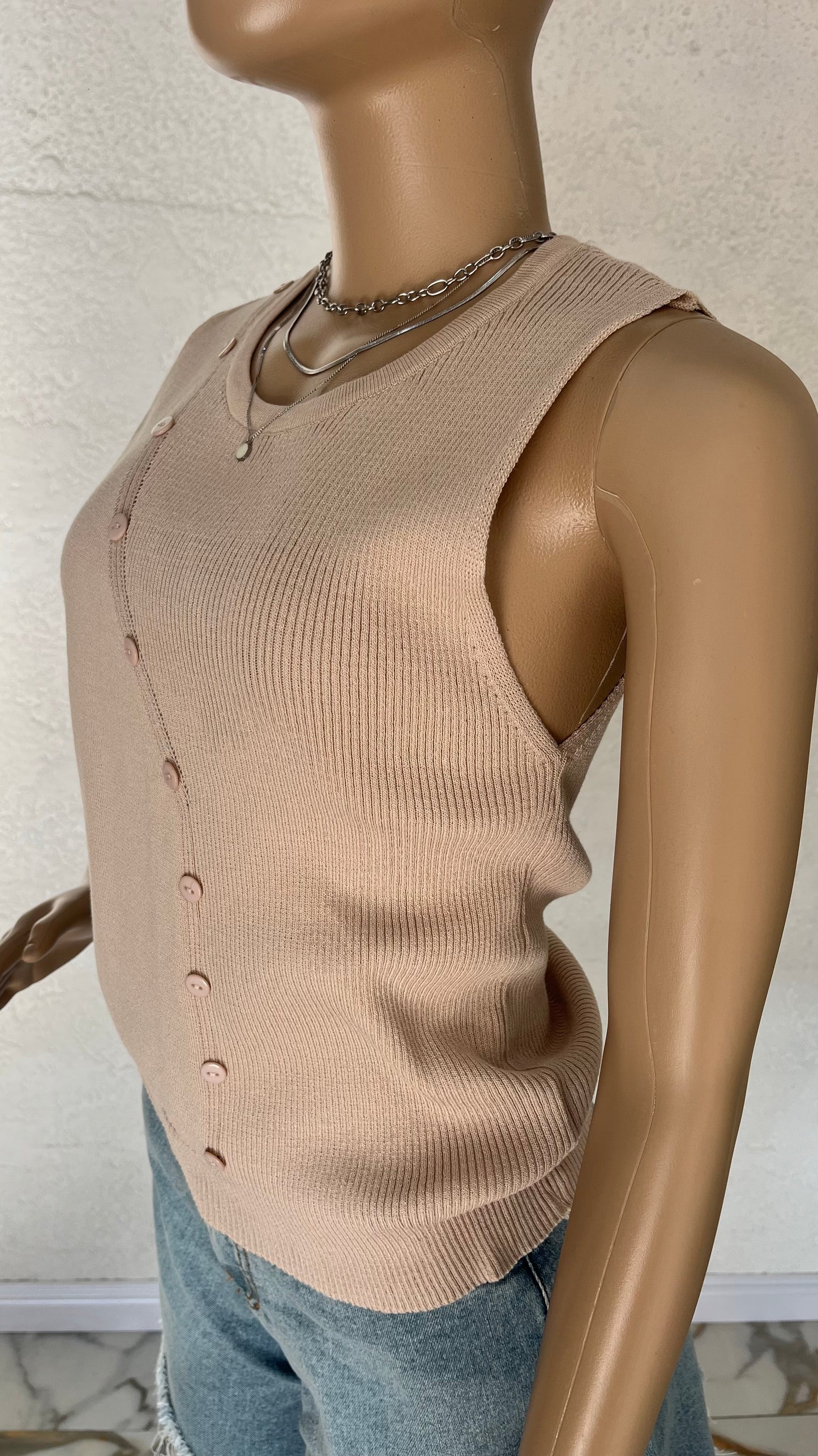 Knit Diagonal Button