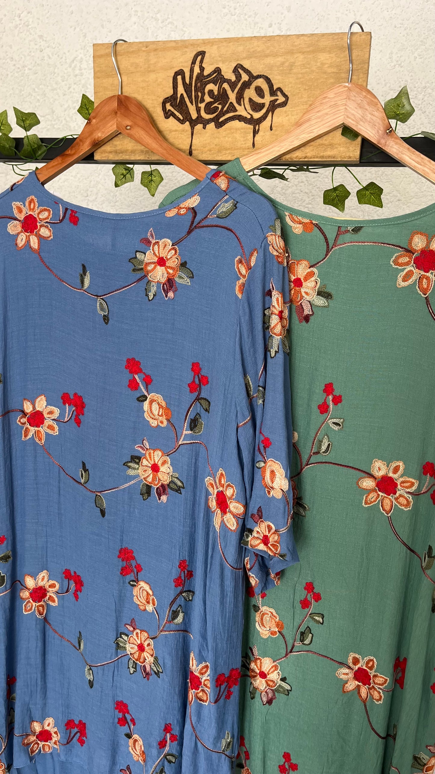 🌸 Vestido Bordado Floral NEXO