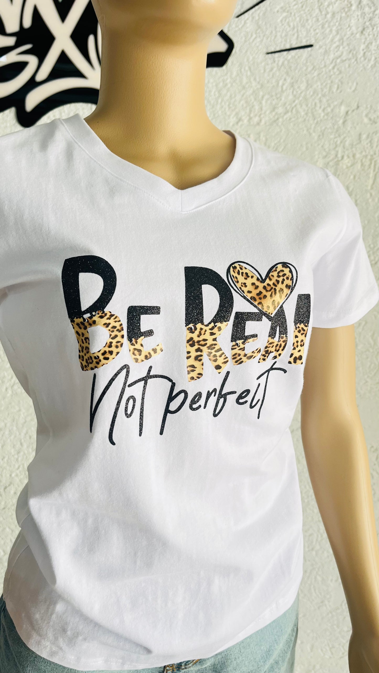 Remera “Be Real Not Perfect” Nexo
