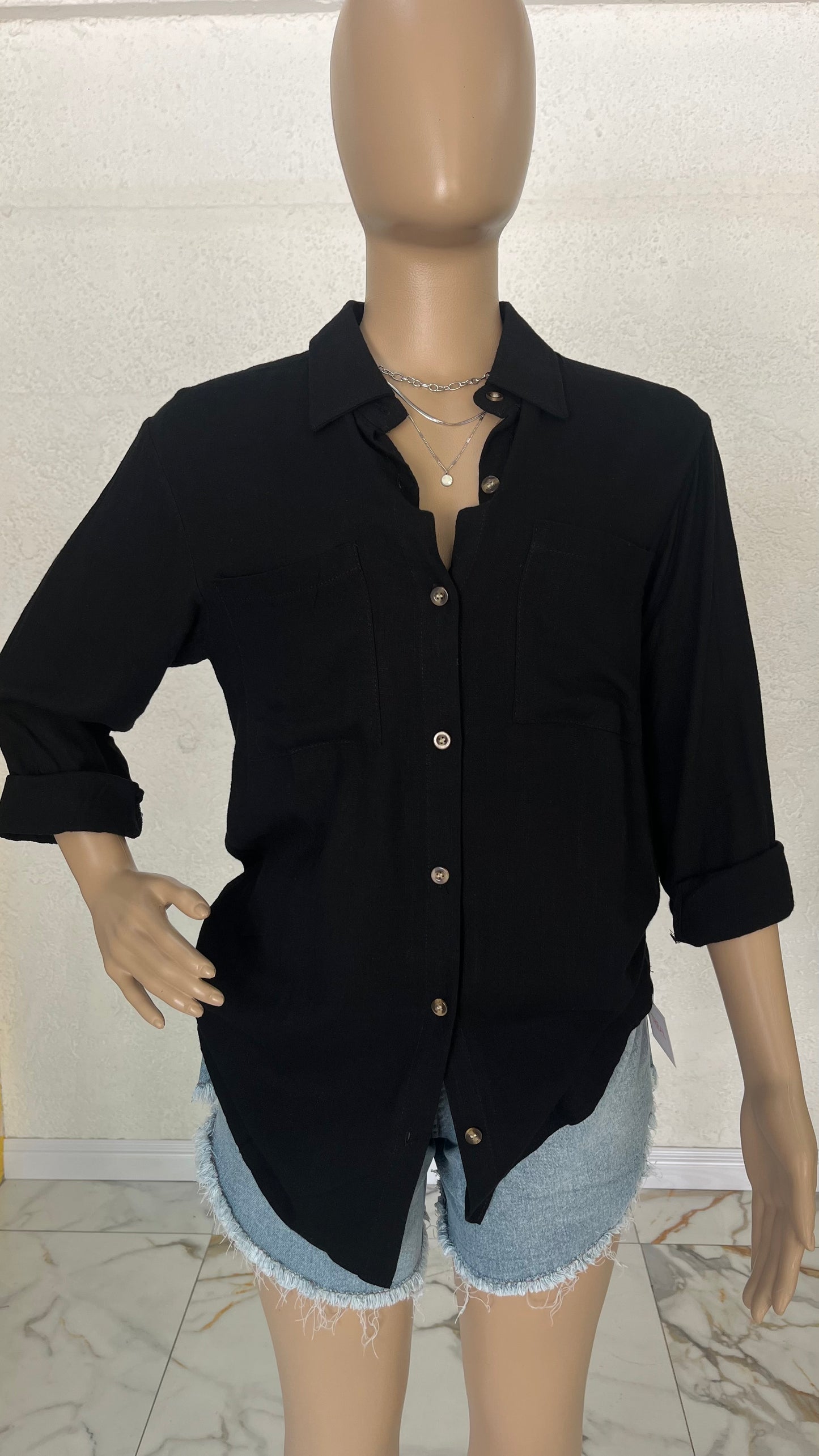 🖤 Camisa “Noir Essential”