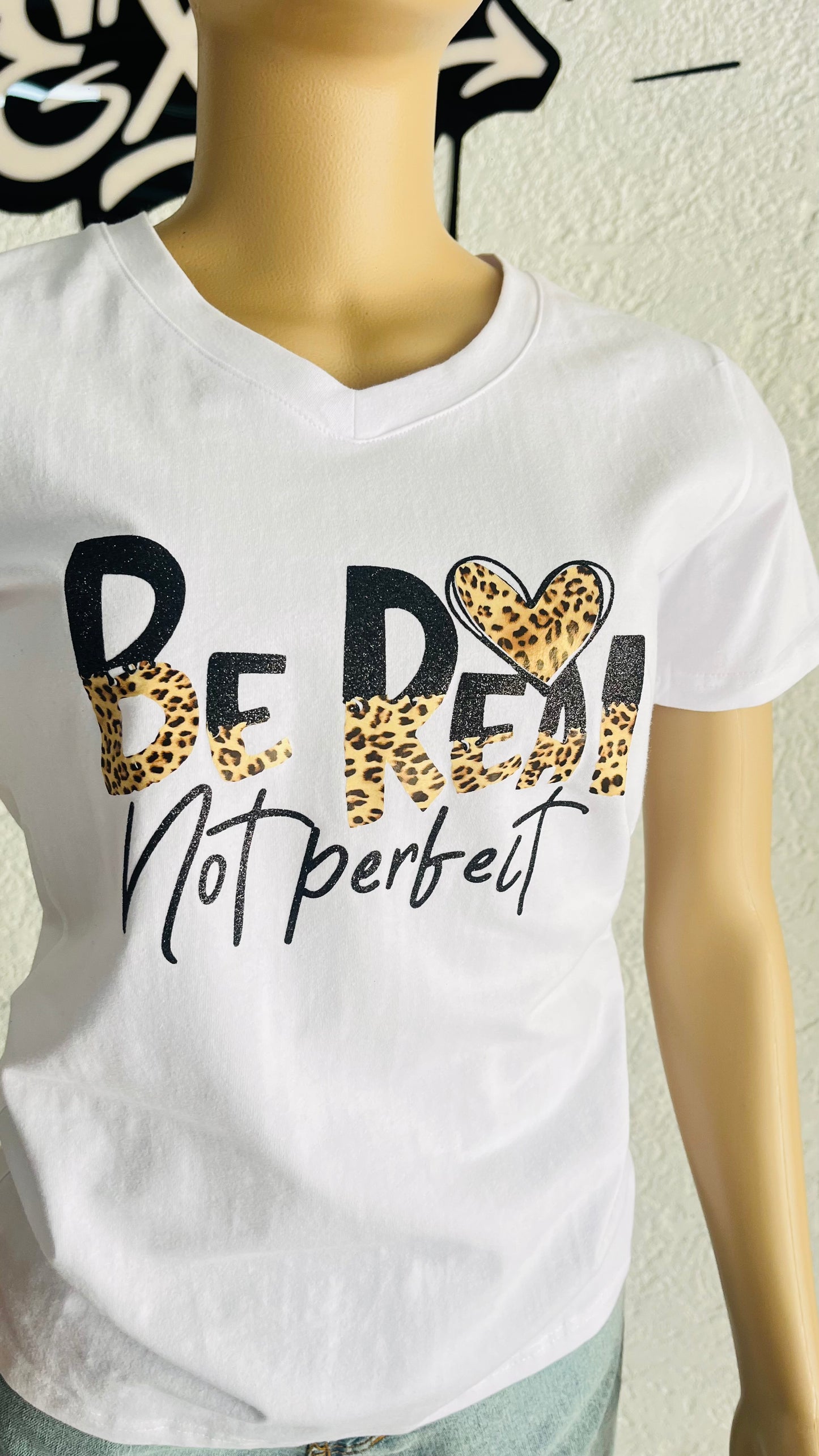 Remera “Be Real Not Perfect” Nexo