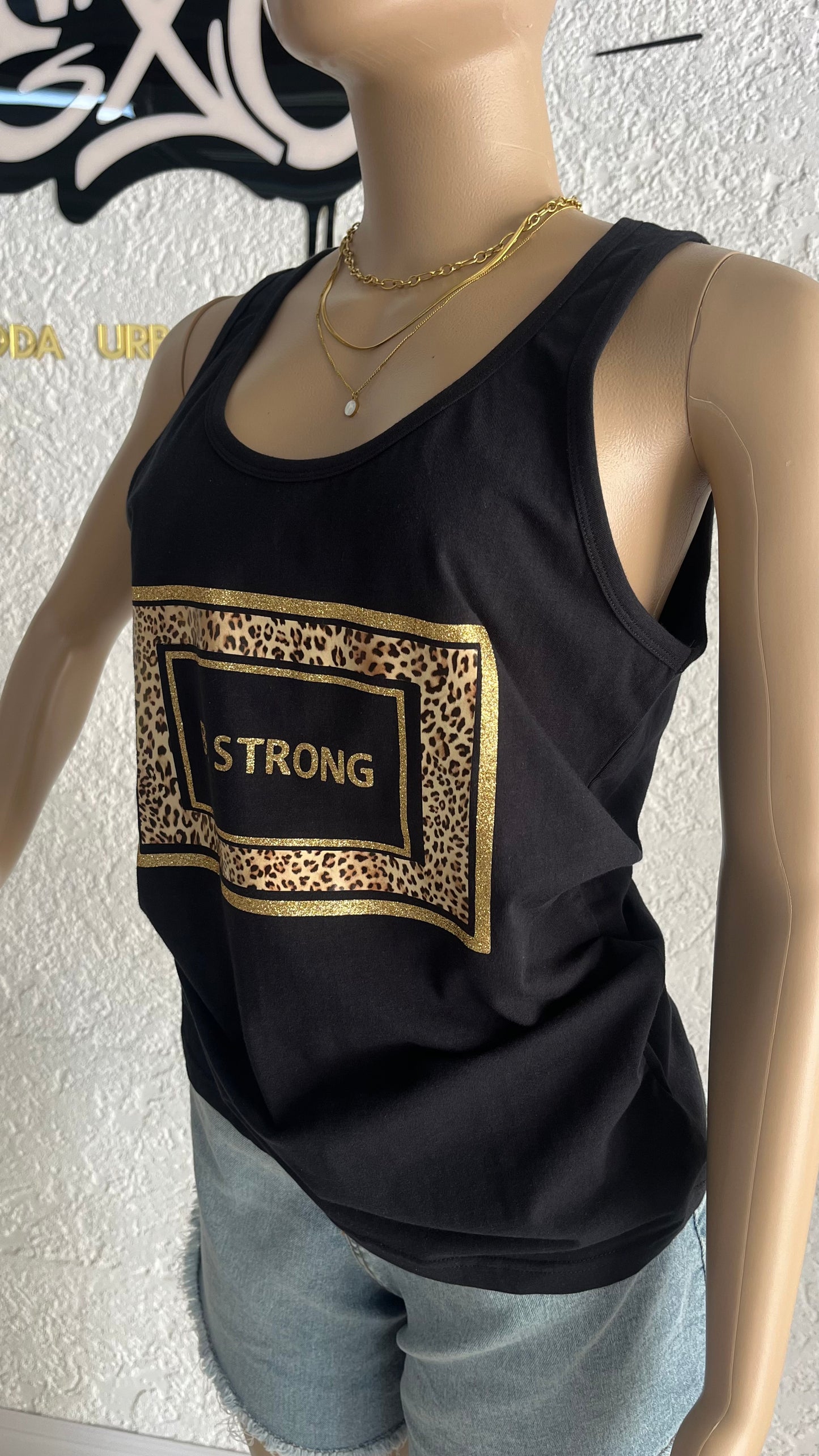 Musculosa “Be Strong” Nexo