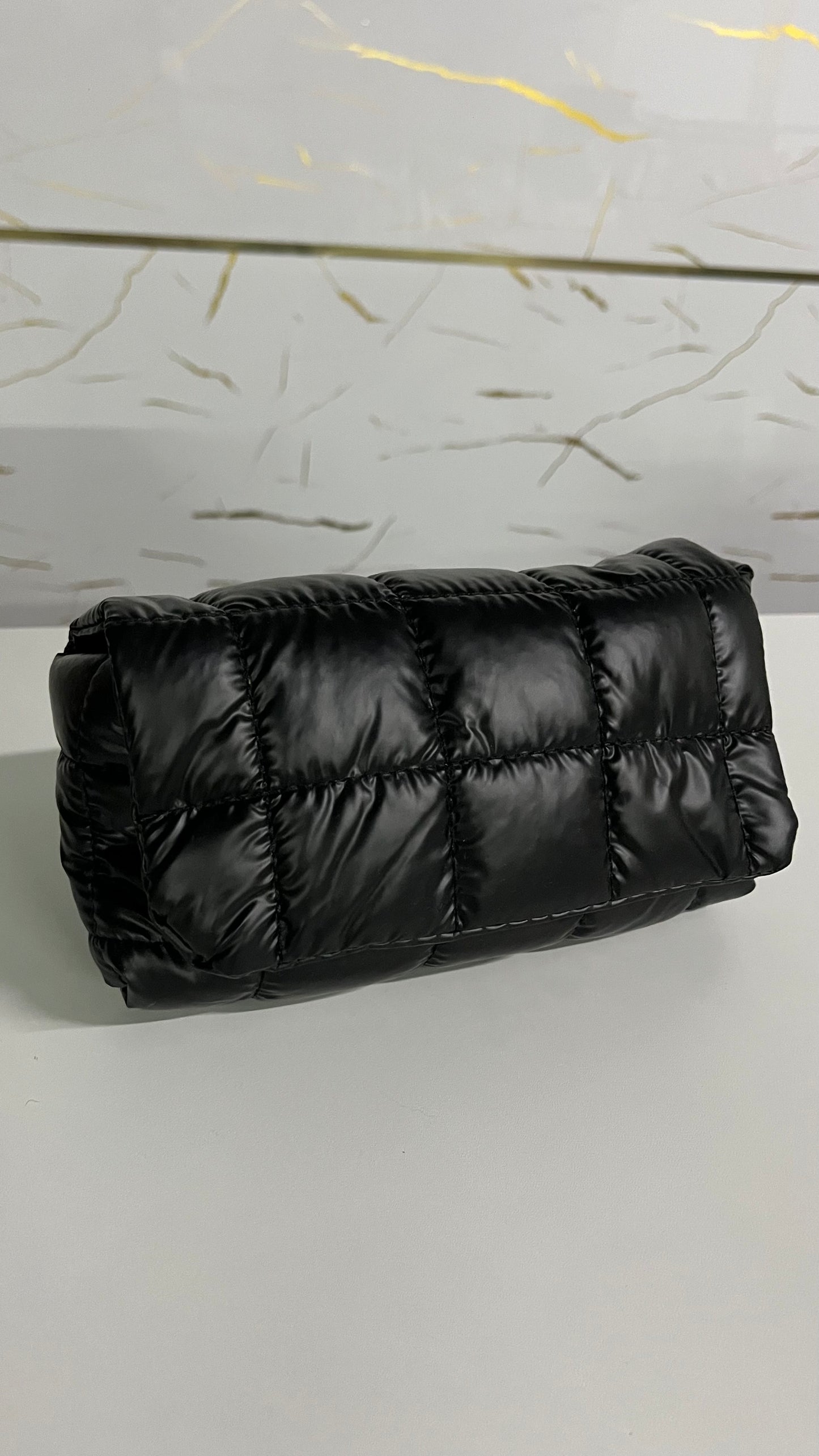 Cartera “Luna Quilted Chic”