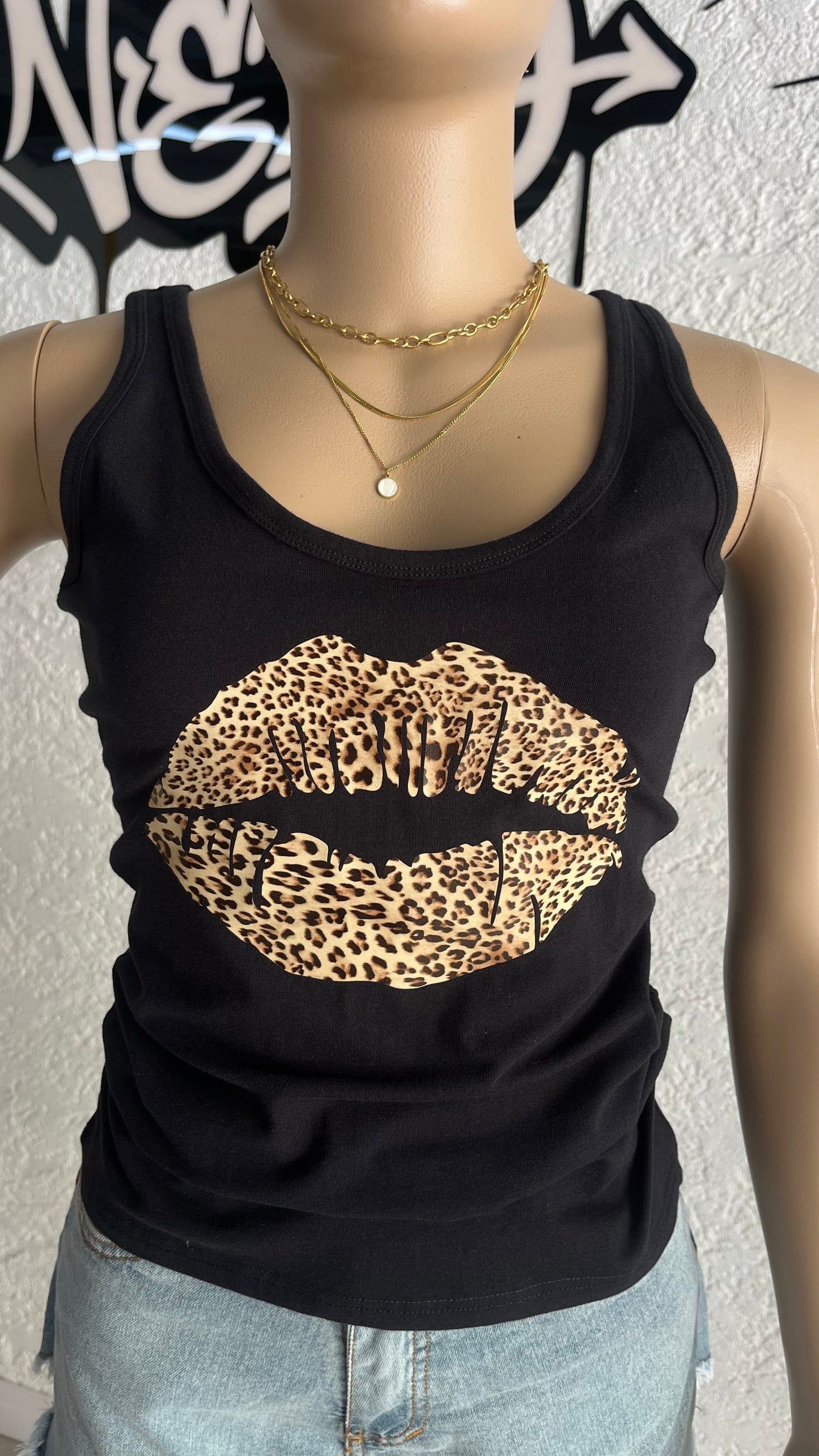 “Lip Tank Top”- Nexo