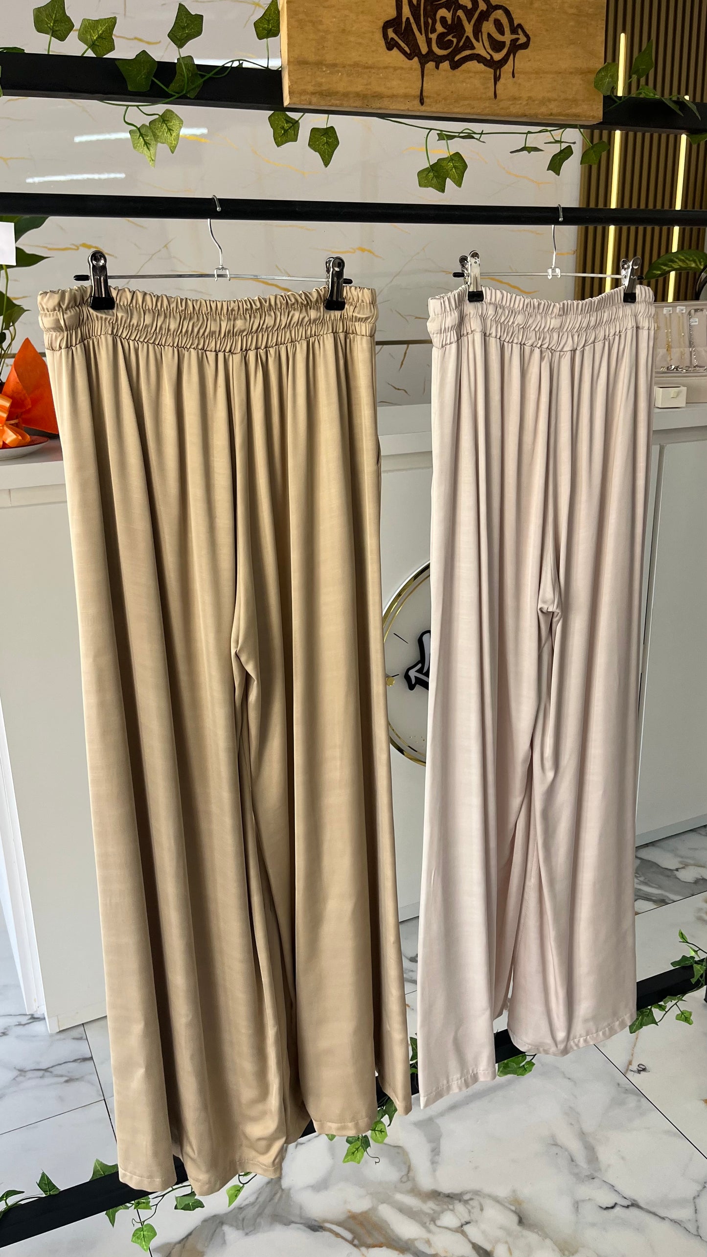Pantalón satinado “Saint Éclat”