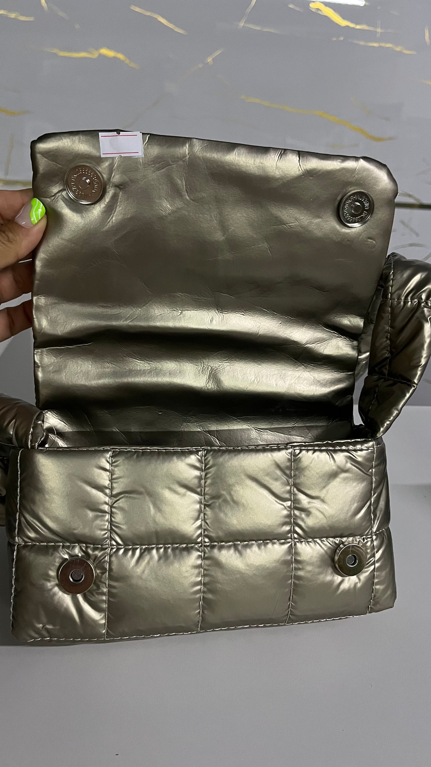 Cartera “Luna Quilted Chic”