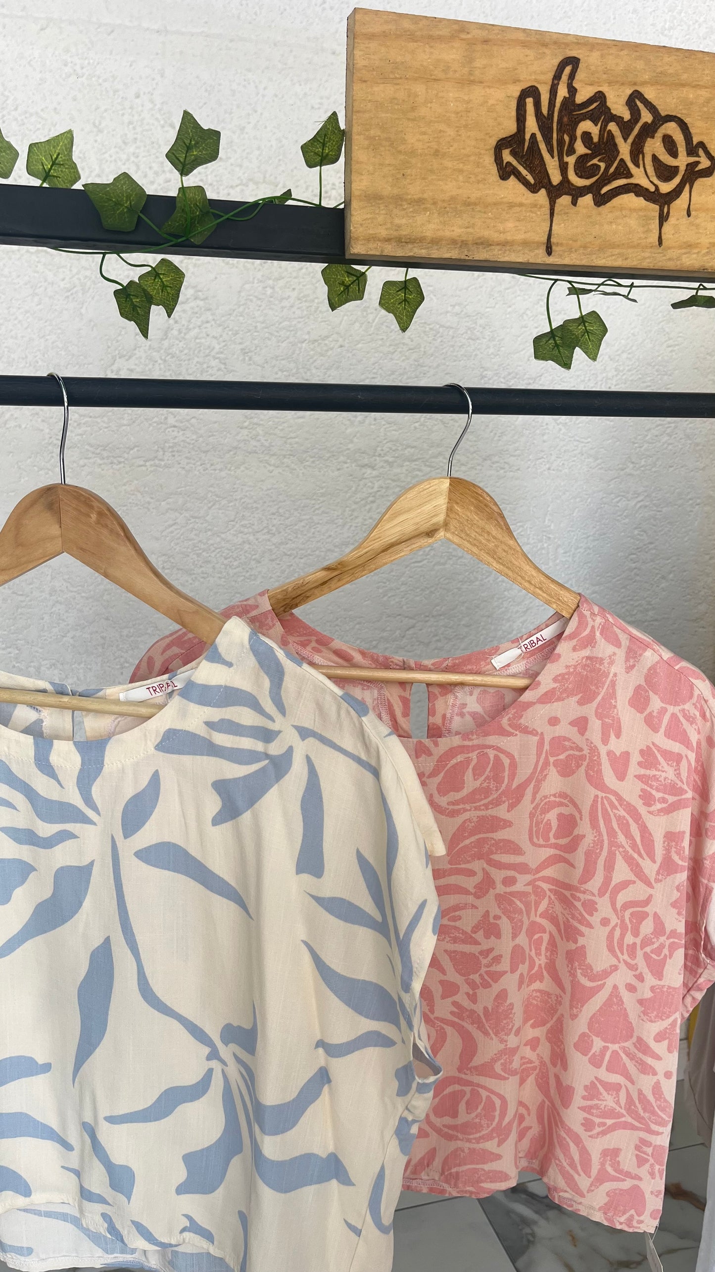 🌿 Blusa Brisa Botánica – Edición Dual