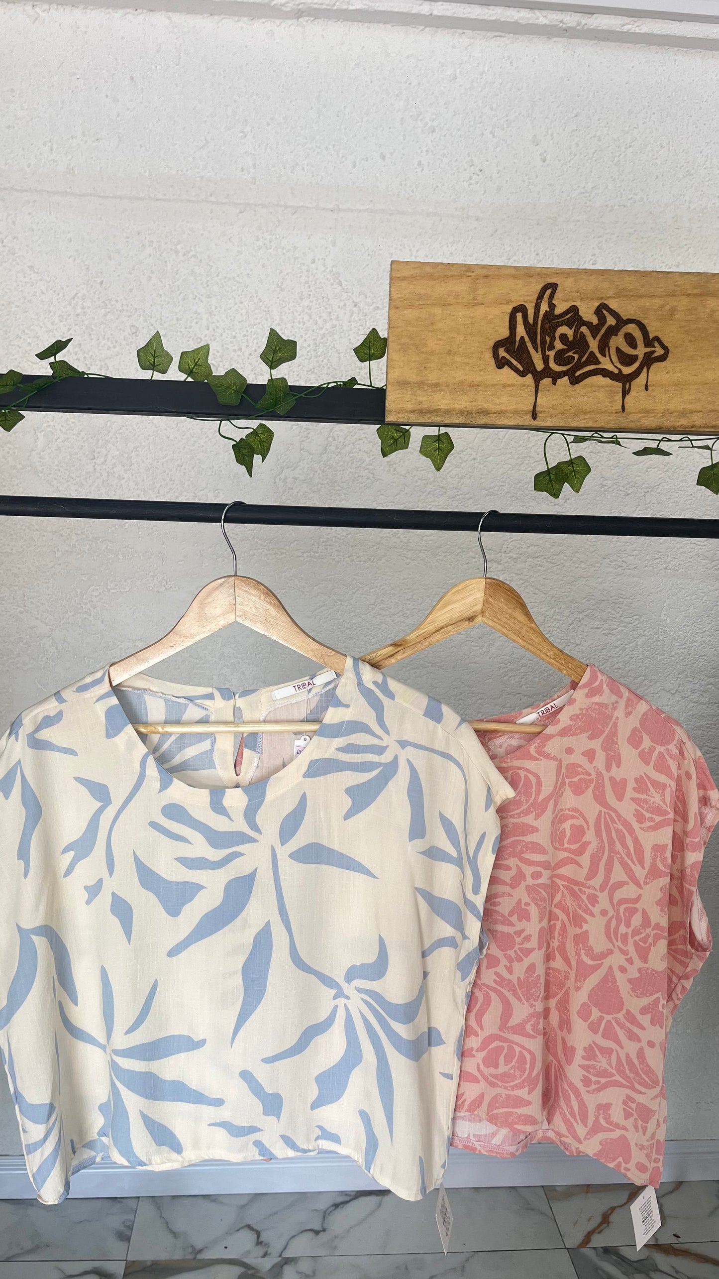 🌿 Blusa Brisa Botánica – Edición Dual