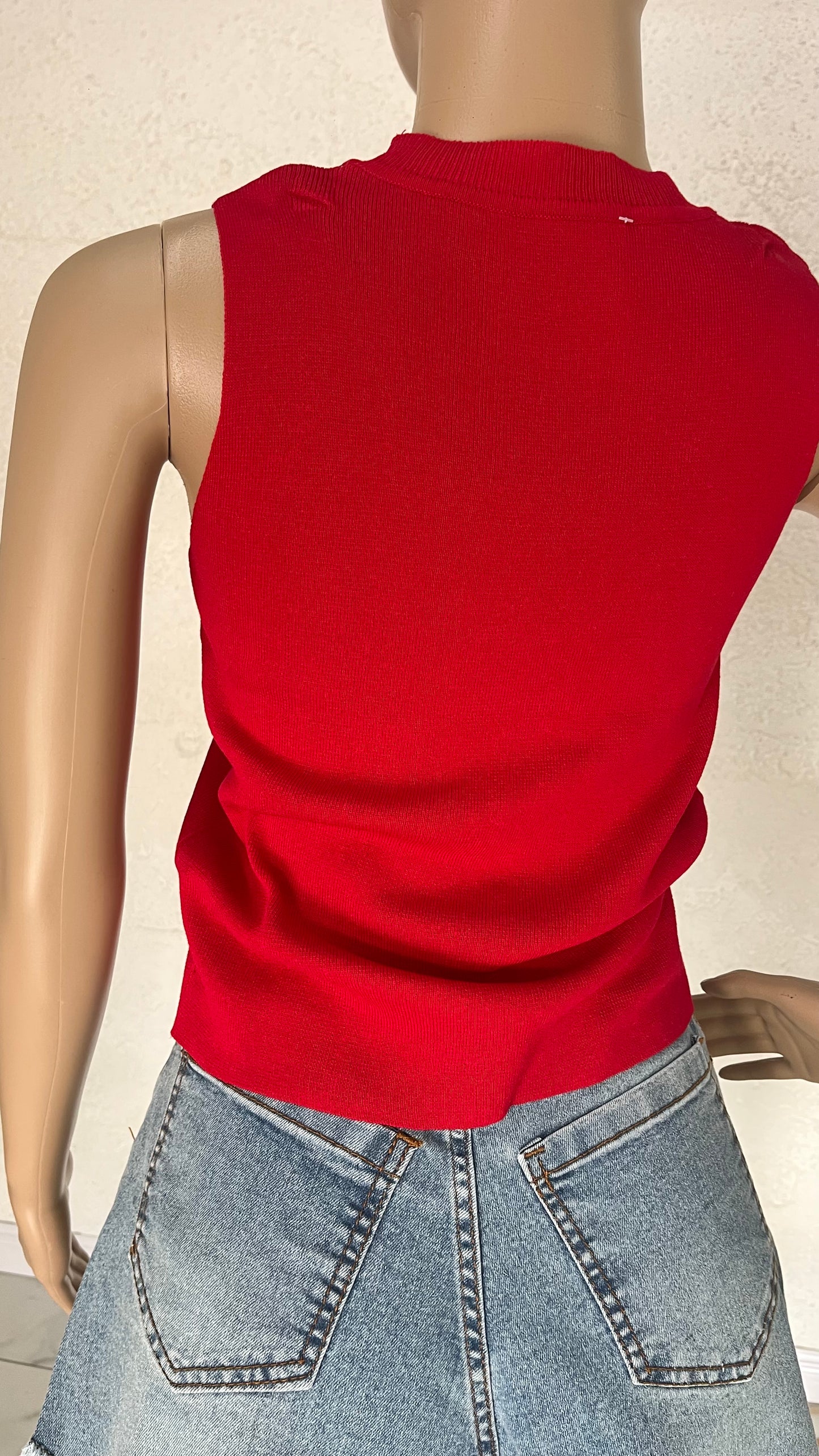 Knit Cut Elegance