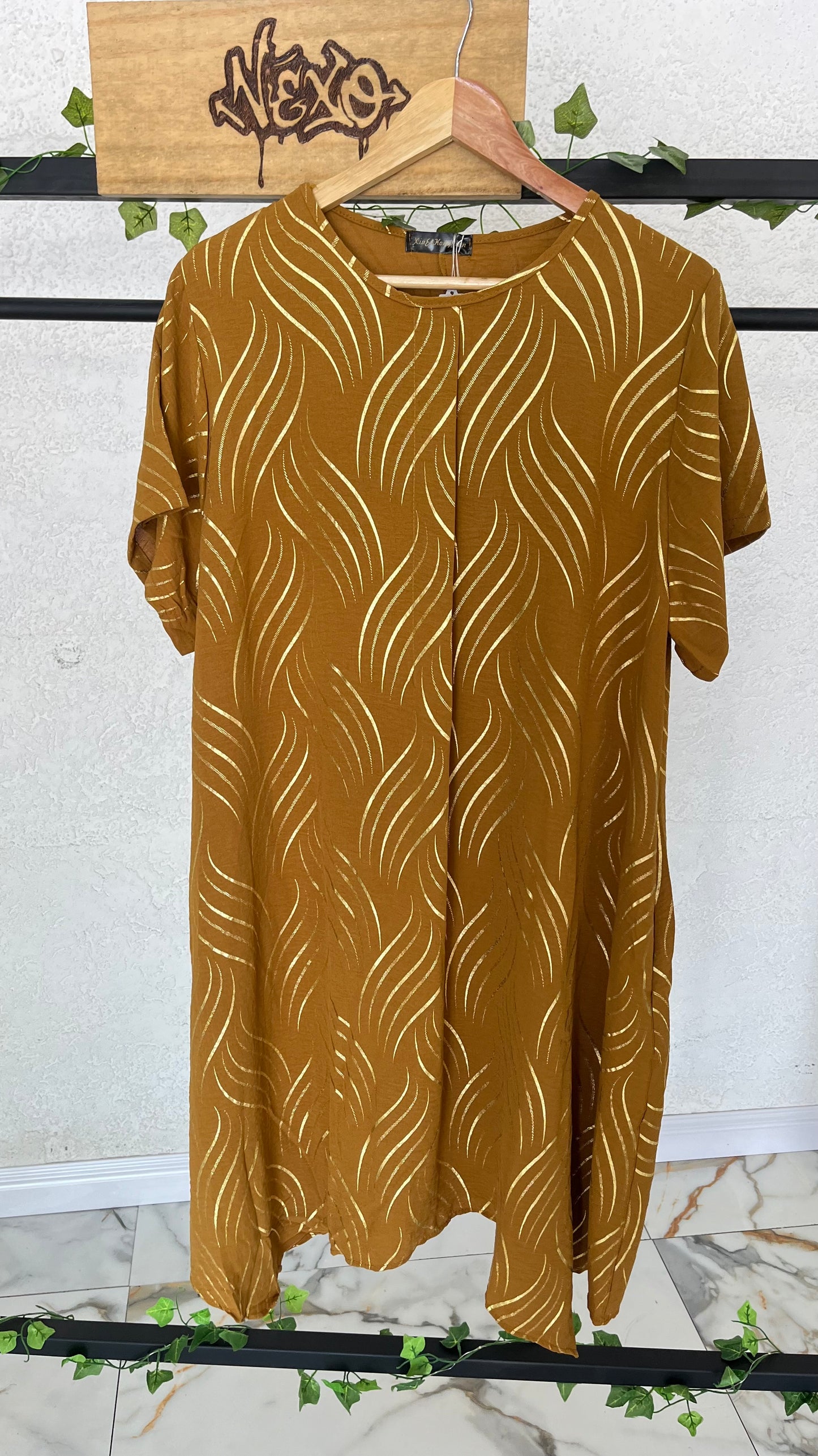 🤎 Vestido Ondas Doradas NEXO