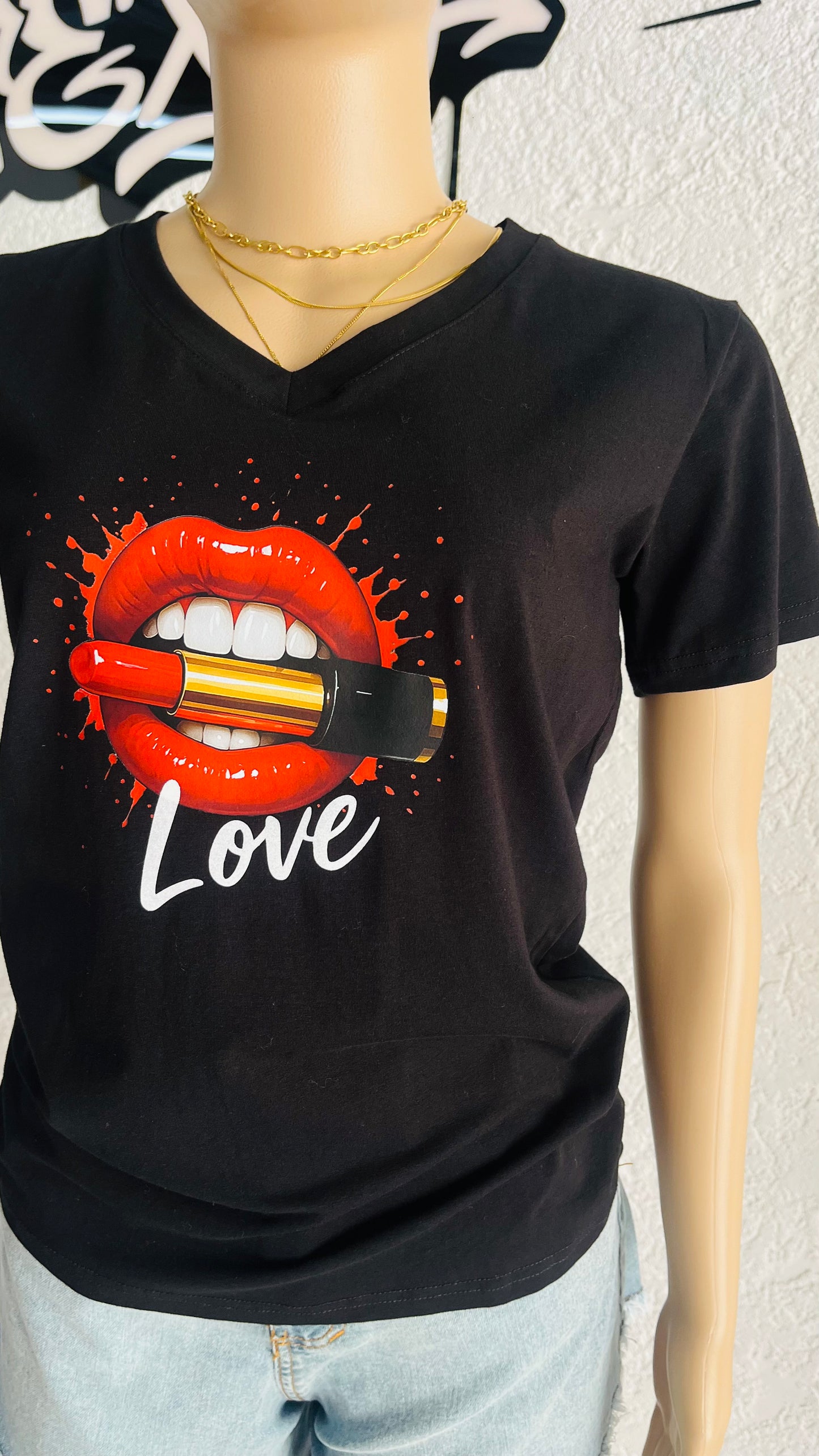 Remera “Vibrant lips” Nexo