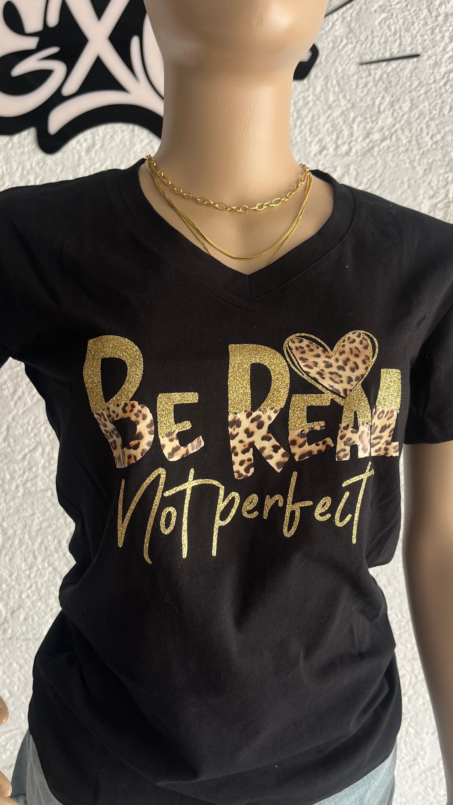 Remera “Be Real Not Perfect” black - Nexo