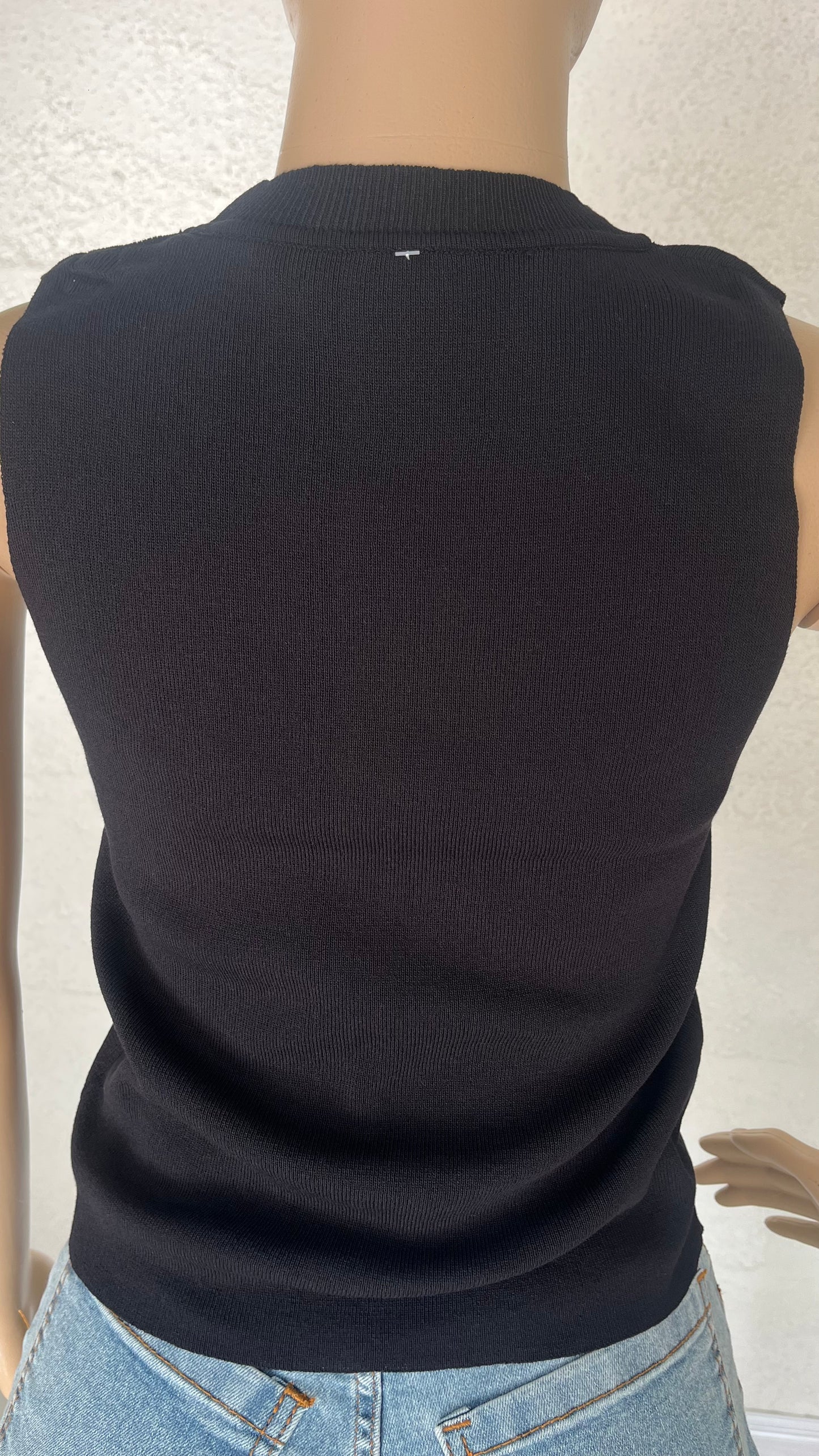 Knit Cut Elegance