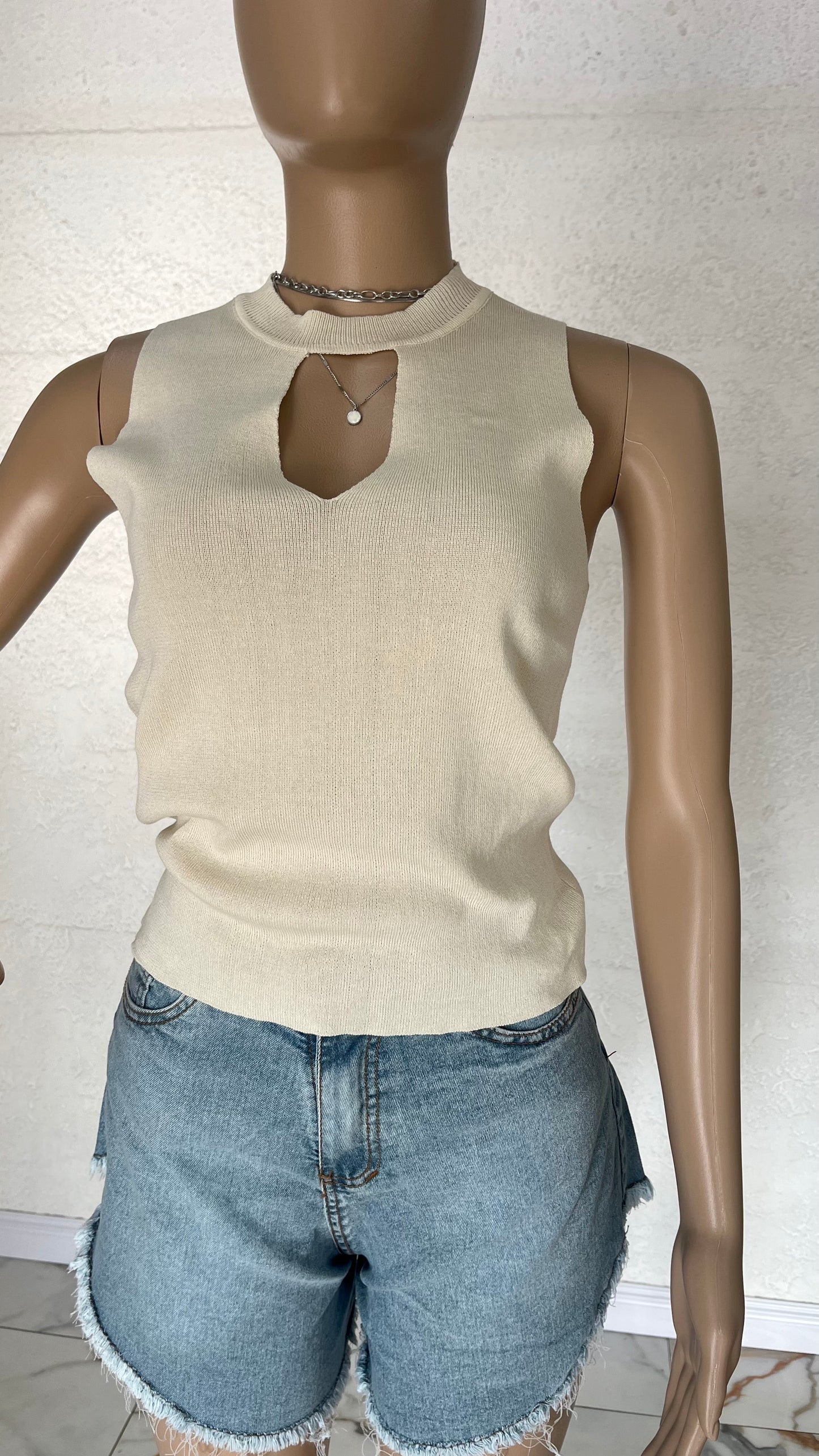 Knit Cut Elegance