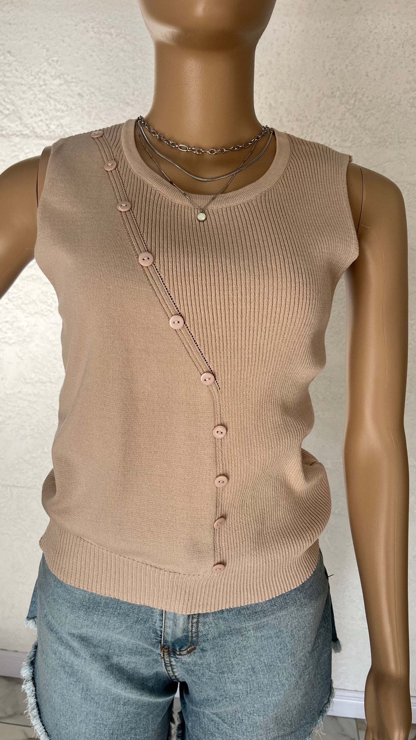 Knit Diagonal Button